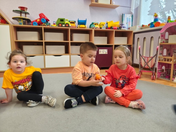 DZIEŃ KOLORU POMARAŃCZOWEGO